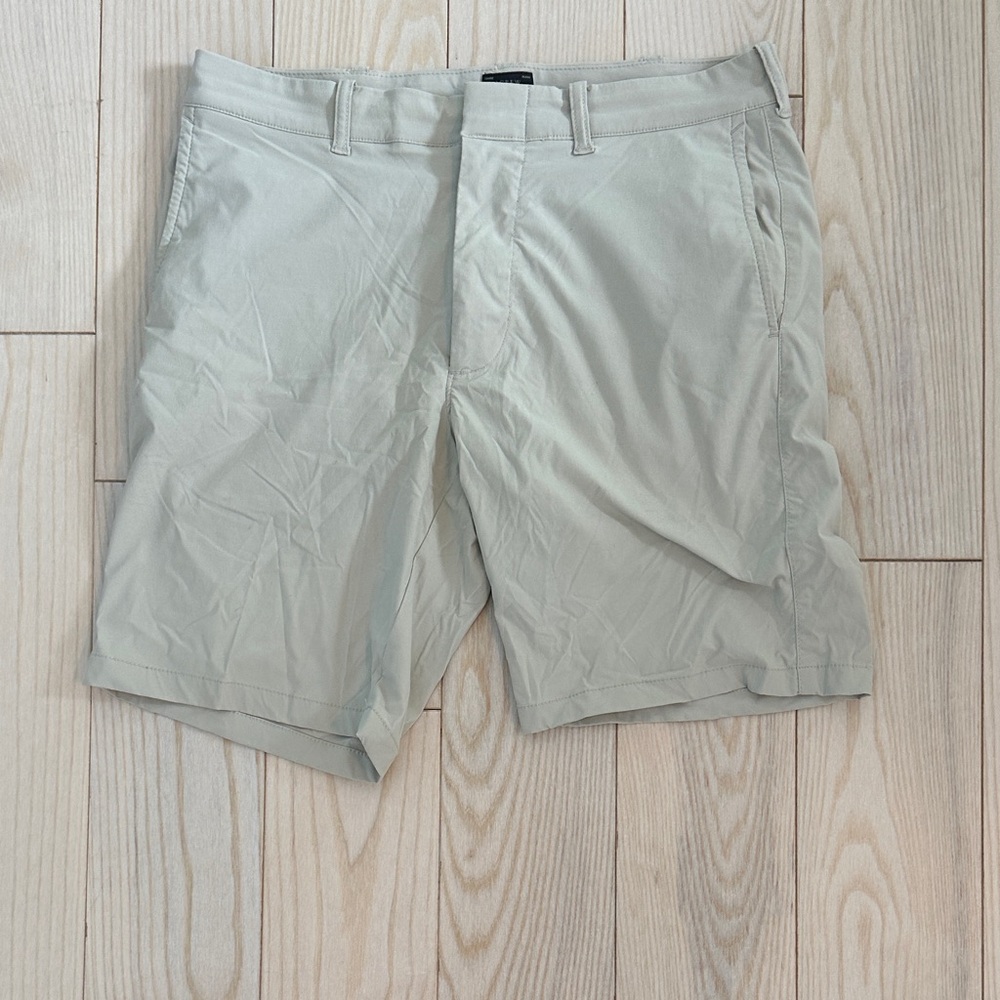 J. Crew Men's Light Tan Flat Front Shorts